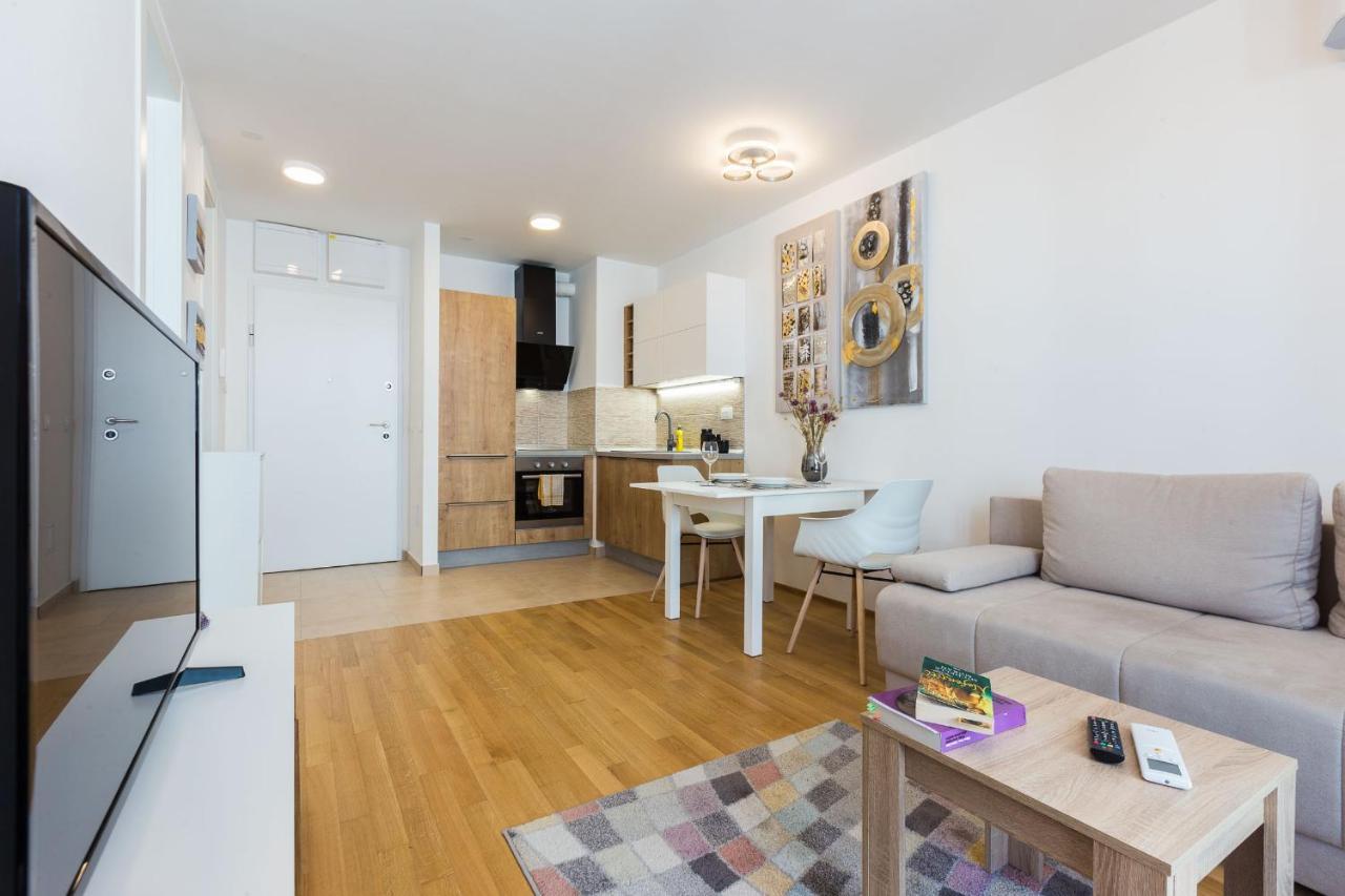 Tanja Modern Apartment With Balcony And Parking Garage Задар Екстериор снимка