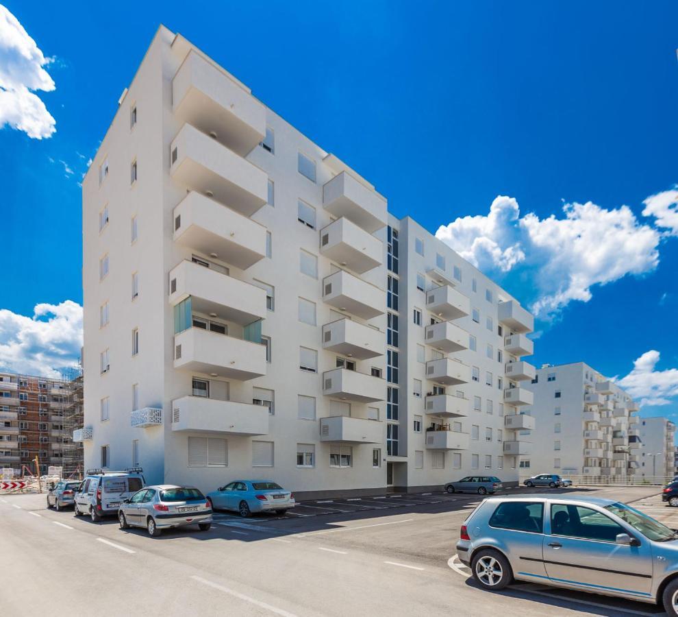 Tanja Modern Apartment With Balcony And Parking Garage Задар Екстериор снимка